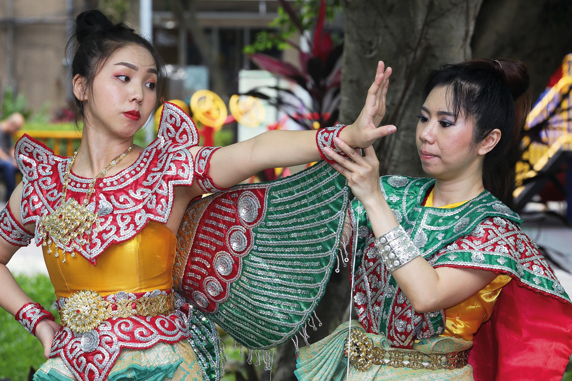 traditional thai people