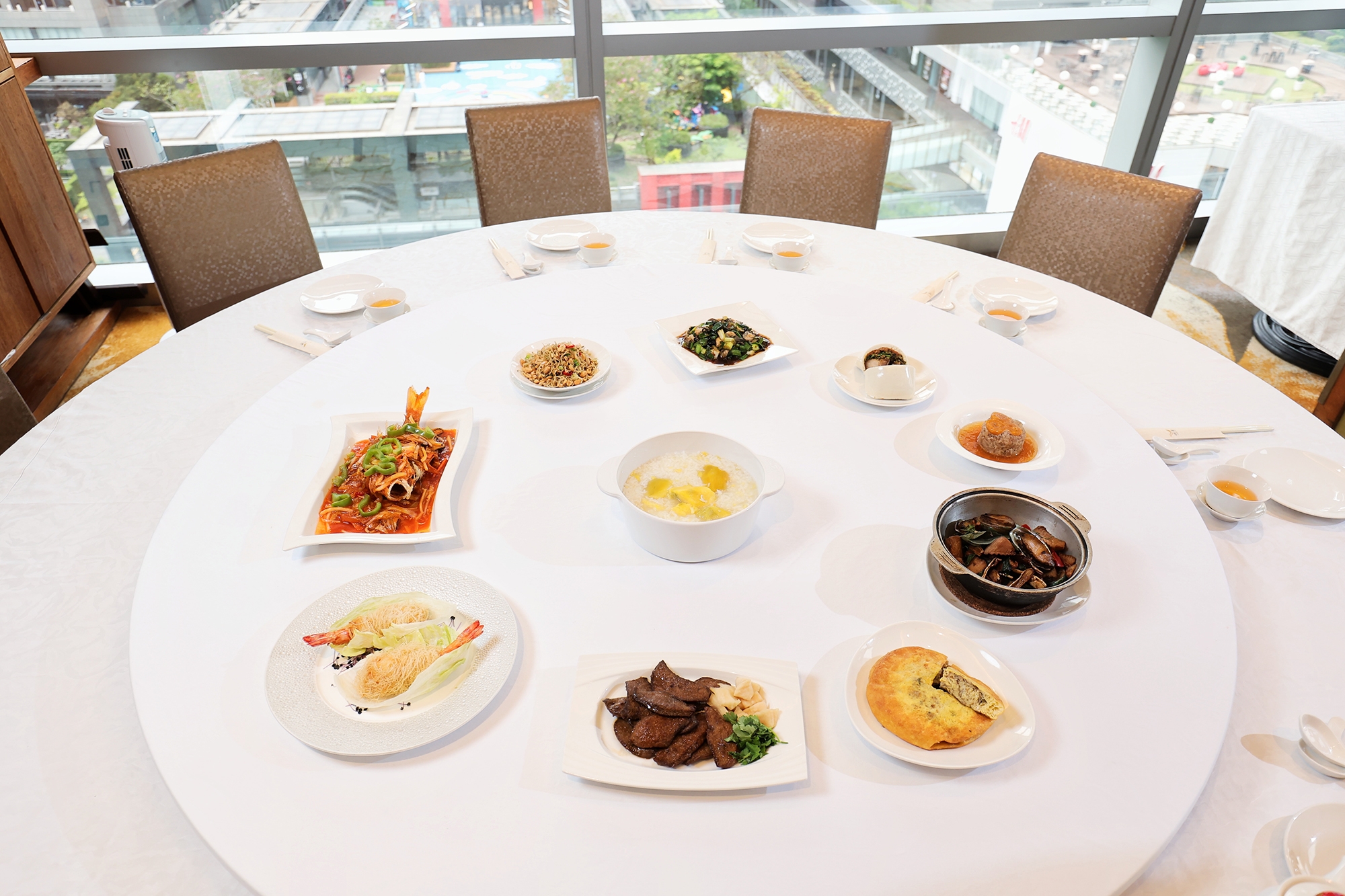 Congee with Savory Snacks From Family Kitchens to Michelin